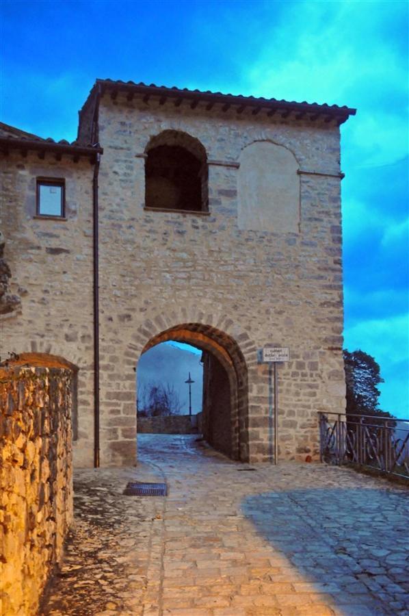 La Casa Di Carlotta Apartment Cerreto di Spoleto Bagian luar foto